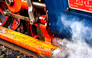 100-letnia lokomotywa Basia czeka na entuzjastów kolei na dworcu w Prostkach